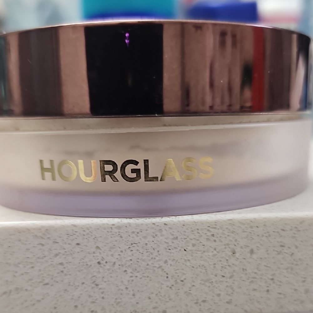 Hourglass Setting Powder Translucent